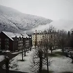 La Montagnette T2 Wifi Et Parking Prive Avec Vue Sur La Montagne 2-4 Personnes