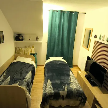 Апартаменты La Montagnette T2 2 Etoiles, Wifi Et Parking Prive Avec Vue Sur La Montagne 2-4 Personnes
