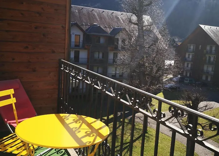 La Montagnette T2 Wifi Et Parking Prive Avec Vue Sur La Montagne 2-4 Personnes Daire *